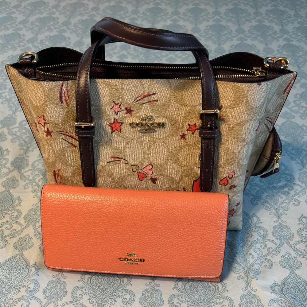 Coach women trifold signature coated canvas wallet (IM/light coral)